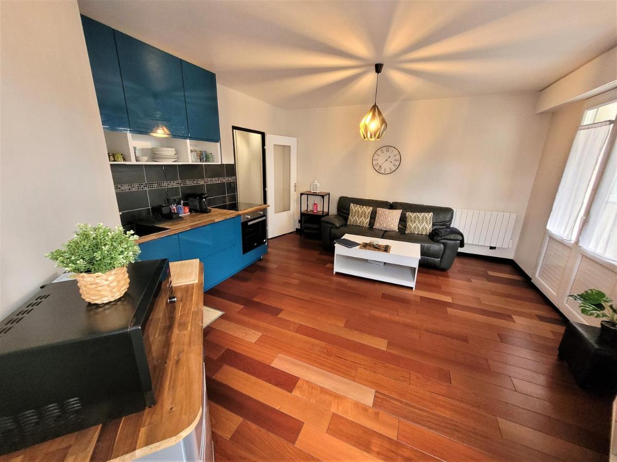 Nid Douillet Plein De Charme Avec Parking Gratuit Apartment Chantilly Exterior photo